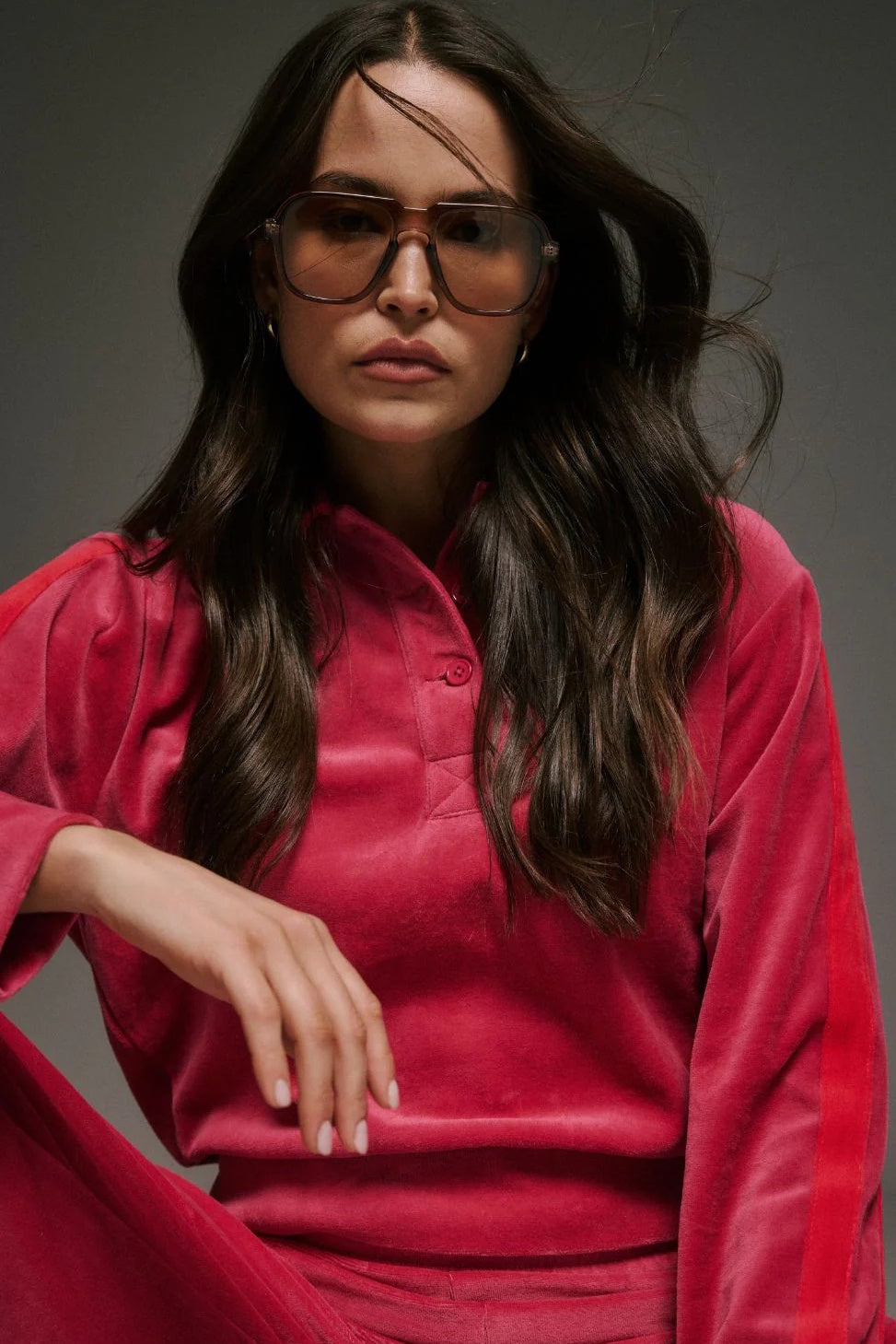 ARAMINTA JAMES Womens Mara Velour Sweater Pomegranate, WOMENS KNITS & SWEATERS, ARAMINTA JAMES, Elwood 101