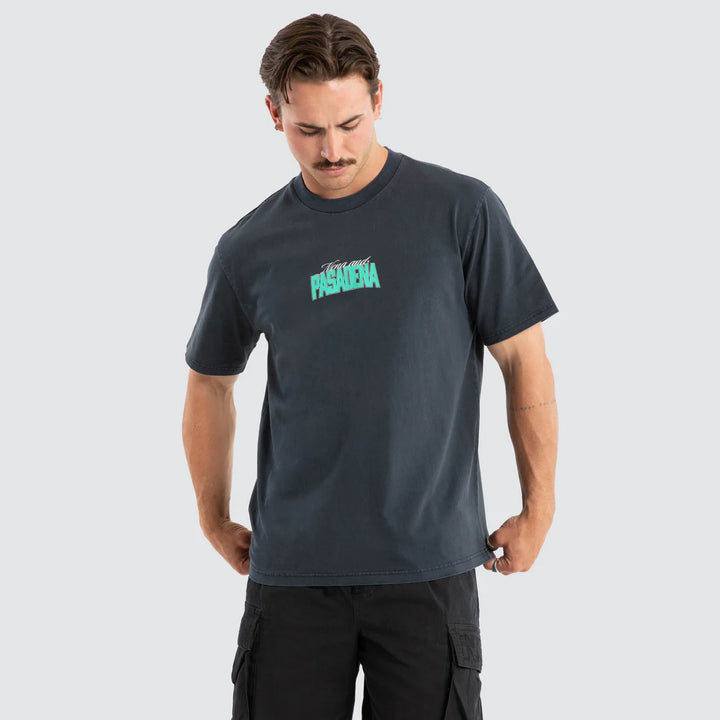 NENA & PASADENA Mens Distance Classic Tee in Pigment Vulcan