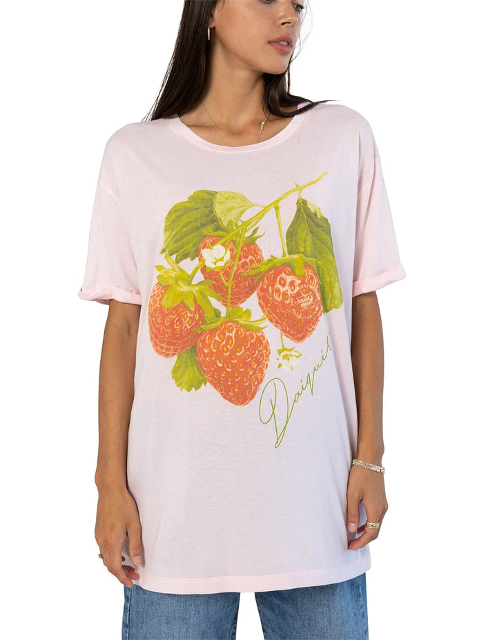 THE LAUNDRY ROOM Womens Strawberry Dacquiri Oversized Tee in Blush Pink