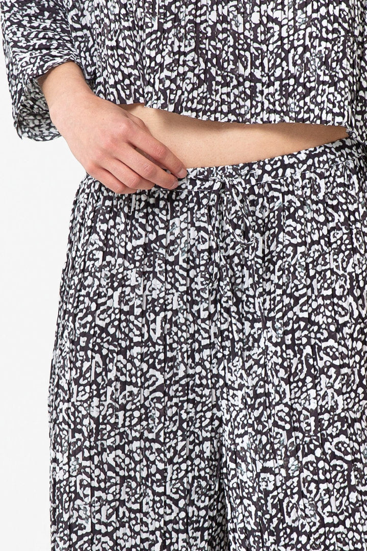 Third Form WOMENS PANTHA PLEAT PANT BLACK PANTHER, WOMENS PANTS & LEGGINGS, THIRD FORM, Elwood 101