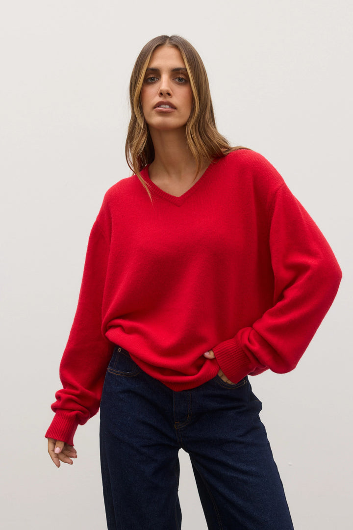 BAYSE BRAND Womens Billie V-Neck Sweater in Cherry Red