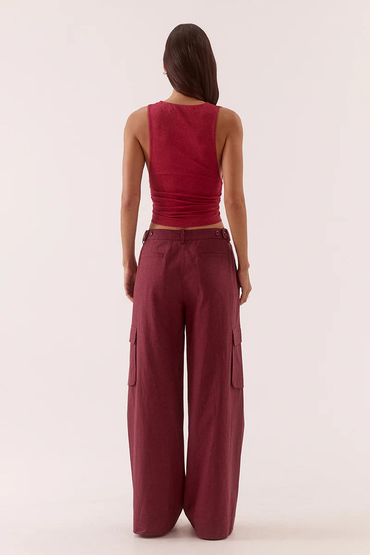 SOVERE Womens Loni Top in Berry