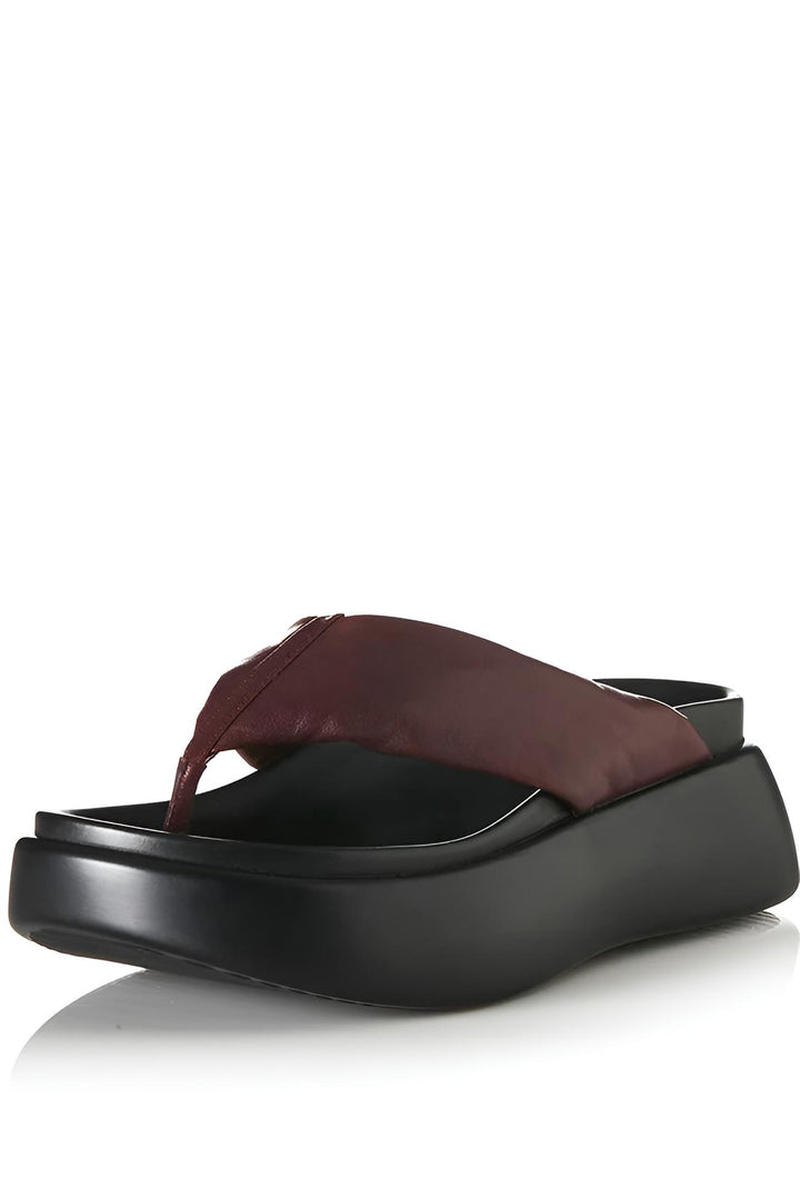 ALIAS MAE Womens Cullen Leather Sandals in Burgundy Oily Leather