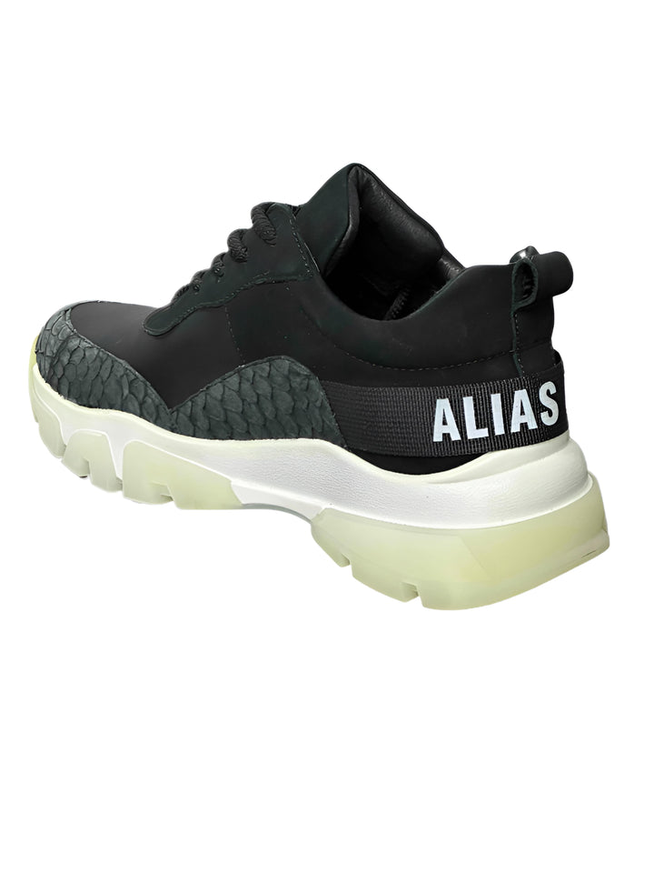 ALIAS MAE Womens Jade Sneaker in Black
