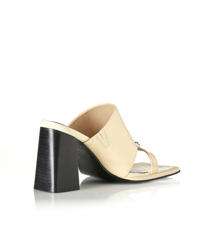 ALIAS MAE Womens Audie Mules in Buttermilk Leather