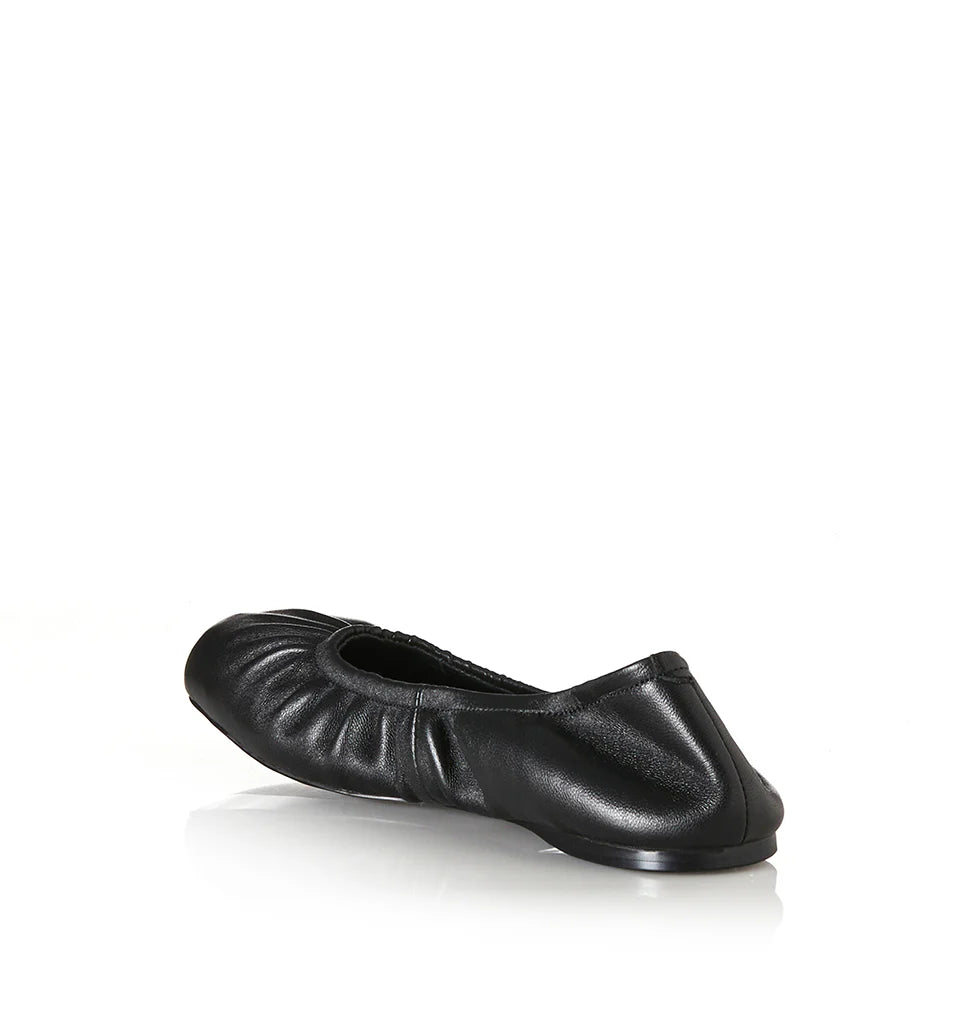 ALIAS MAE Womens Bridey Ballet Flats in Black Leather