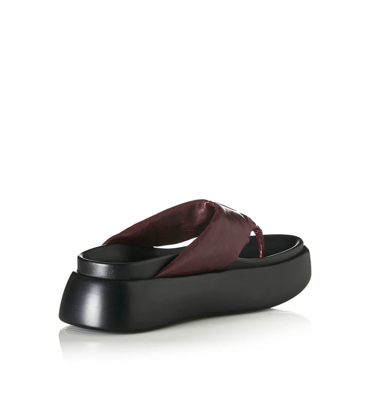 ALIAS MAE Womens Cullen Leather Sandals in Burgundy Oily Leather