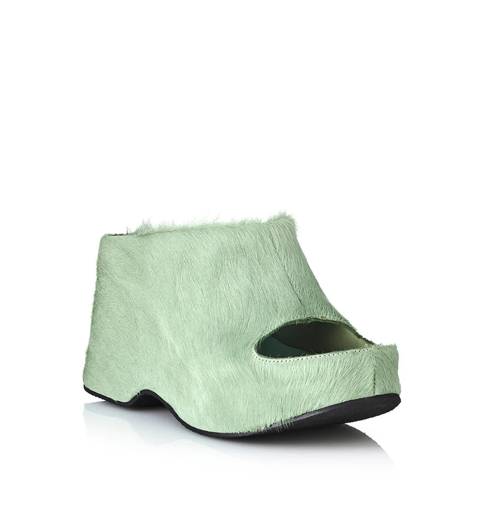 ALIAS MAE Womens Glaise Mules in Wasabi Pony