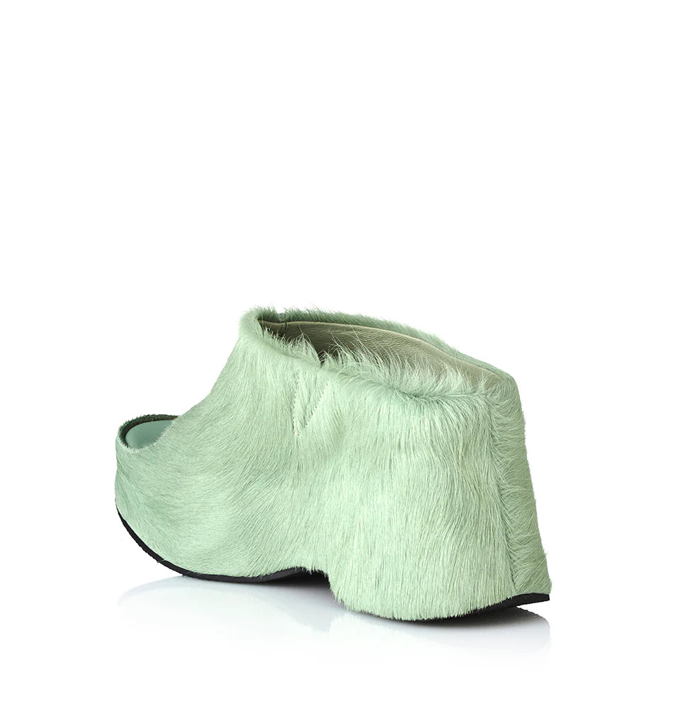 ALIAS MAE Womens Glaise Mules in Wasabi Pony