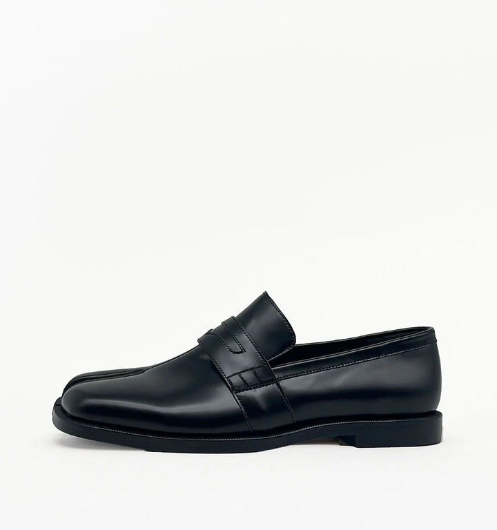 ALIAS MAE Womens Lacey Leather Loafers in Black Box