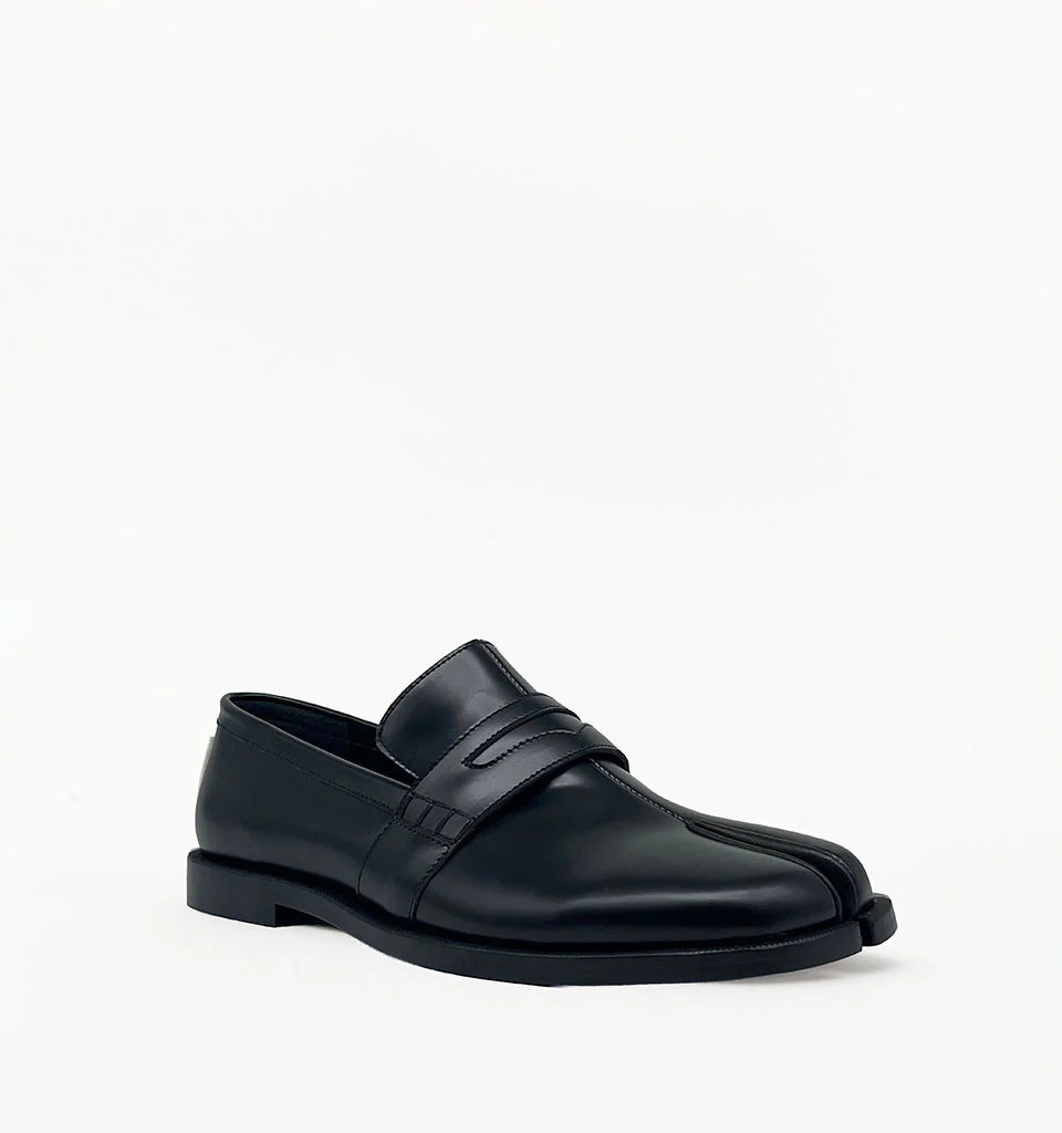 ALIAS MAE Womens Lacey Leather Loafers in Black Box
