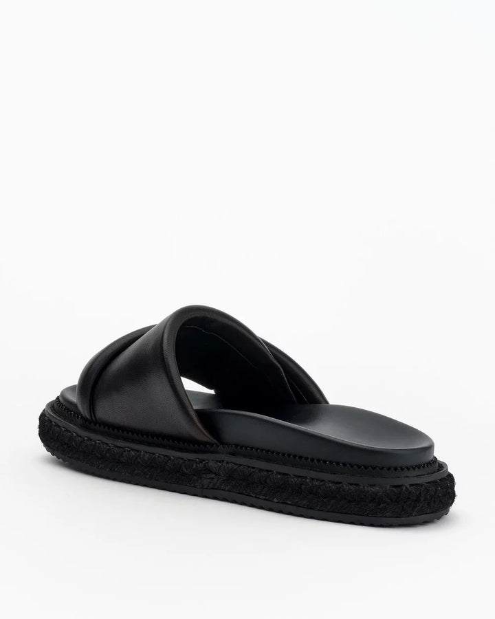 ALIAS MAE Womens Petra Leather Sandals in Black