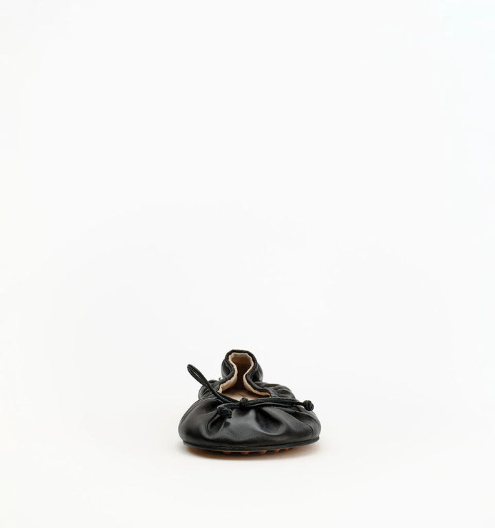 ALIAS MAE Womens Fyfe Leather Ballet Flats in Black