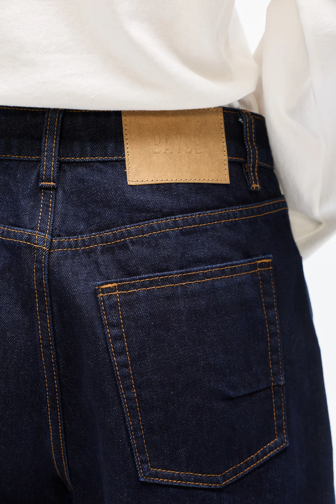 BAYSE BRAND Womens Clyde Short in Dark Indigo