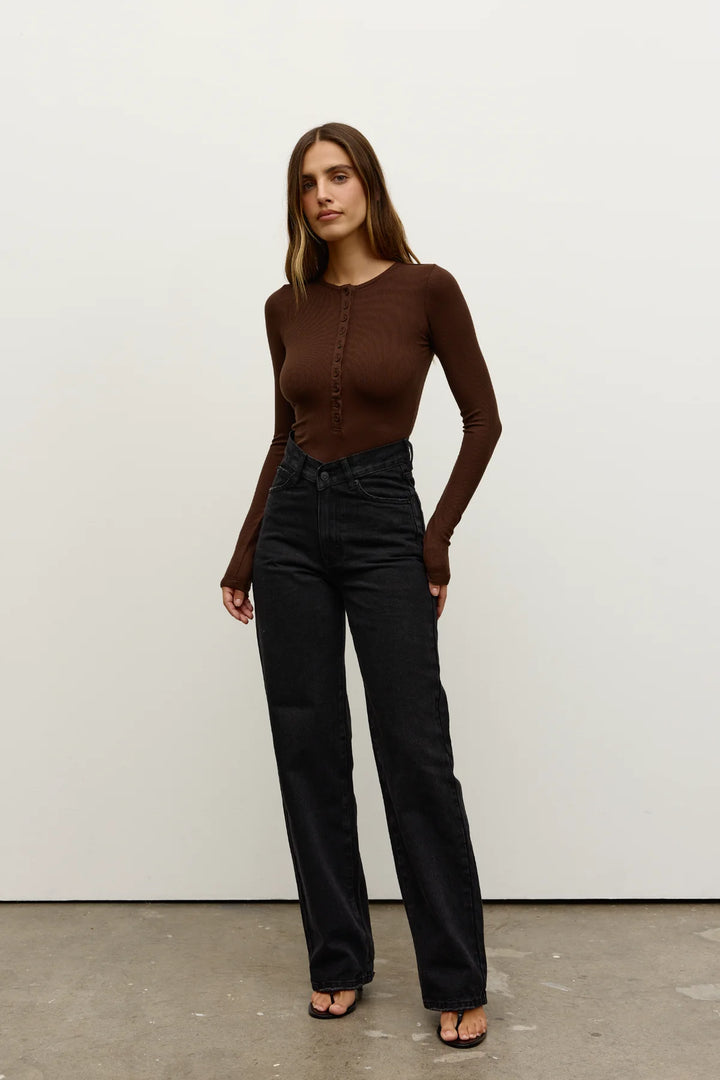 BAYSE BRAND Womens Lara Long Sleeve Bodysuit in Espresso