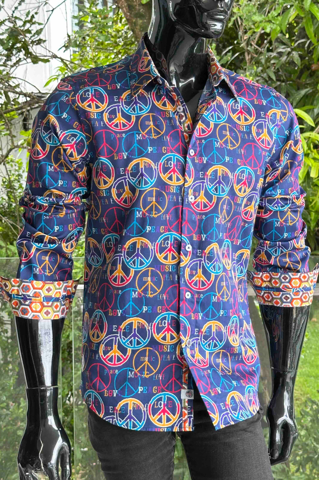 ENGLISH LAUNDRY Mens Wembly Long Sleeve Shirt in Peace Print, MENS SHIRTS, ENGLISH LAUNDRY, Elwood 101