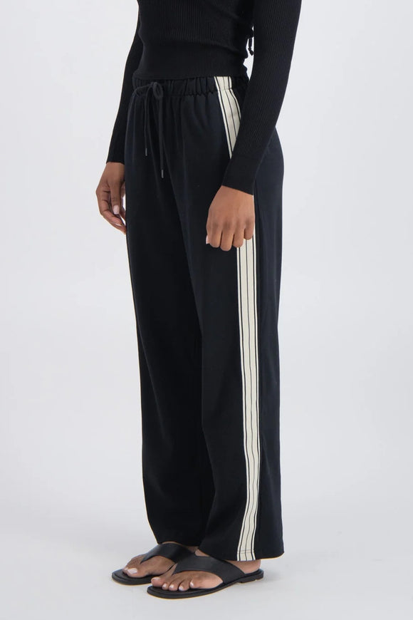 JASMINE ALEXA Womens Panarea Trackpant Black