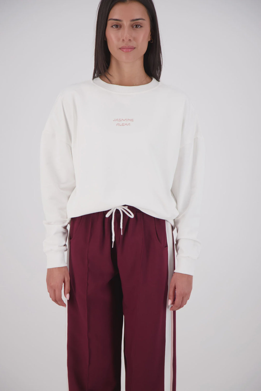 JASMINE ALEXA Womens Relaxed Crew Neck Sweatshirt in White