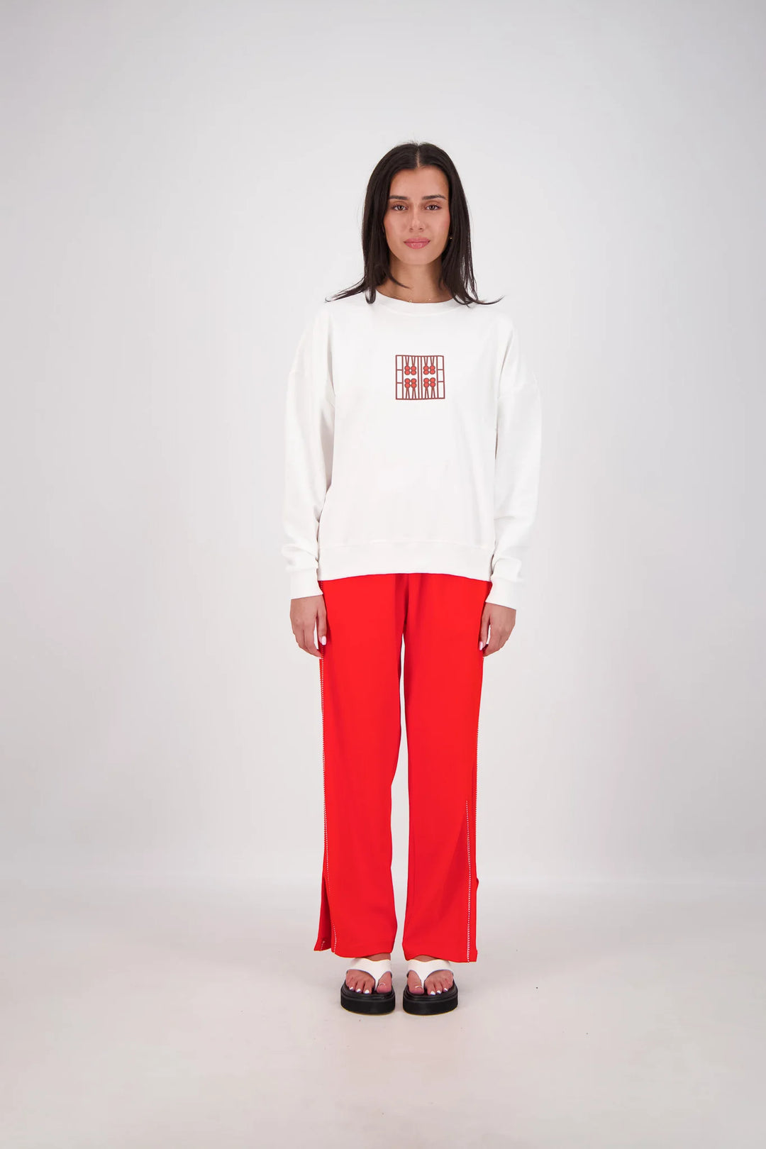 JASMINE ALEXA Womens Back Home Sweatshirt in White