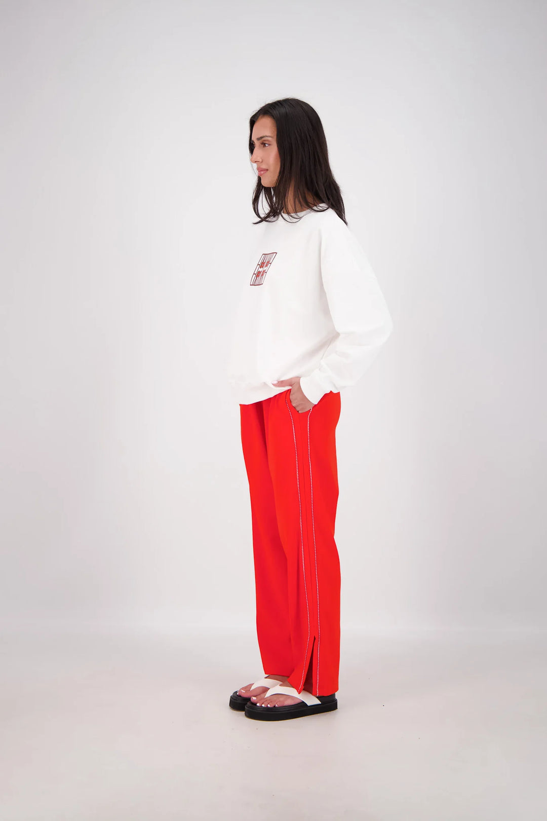 JASMINE ALEXA Womens Back Home Sweatshirt in White