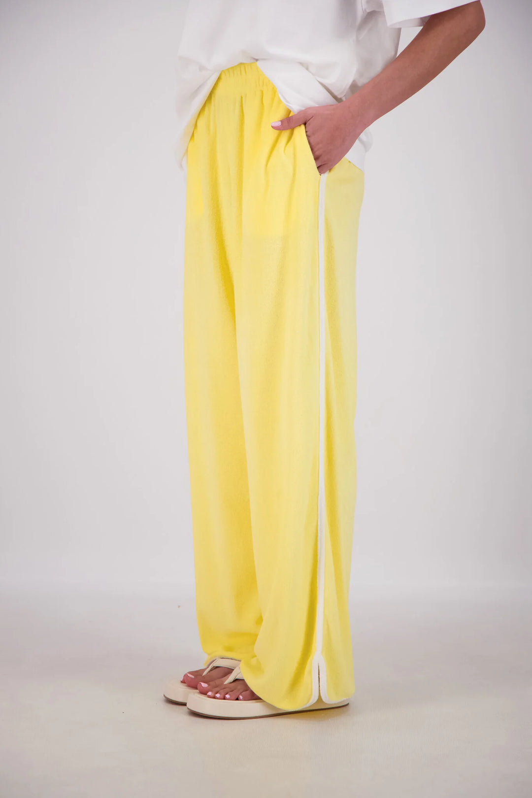 JASMINE ALEXA Womens Kuhio Pants in Yellow