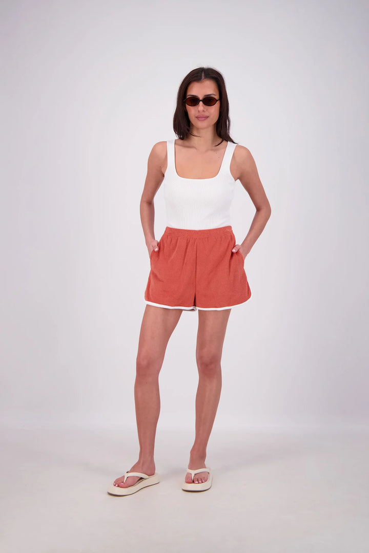 JASMINE ALEXA Womens Kuhio Shorts in Tobacco