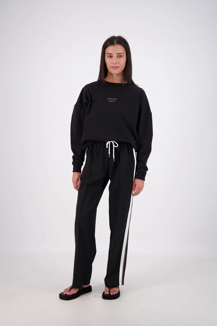 JASMINE ALEXA Womens Relaxed Crew Neck Sweatshirt in Black