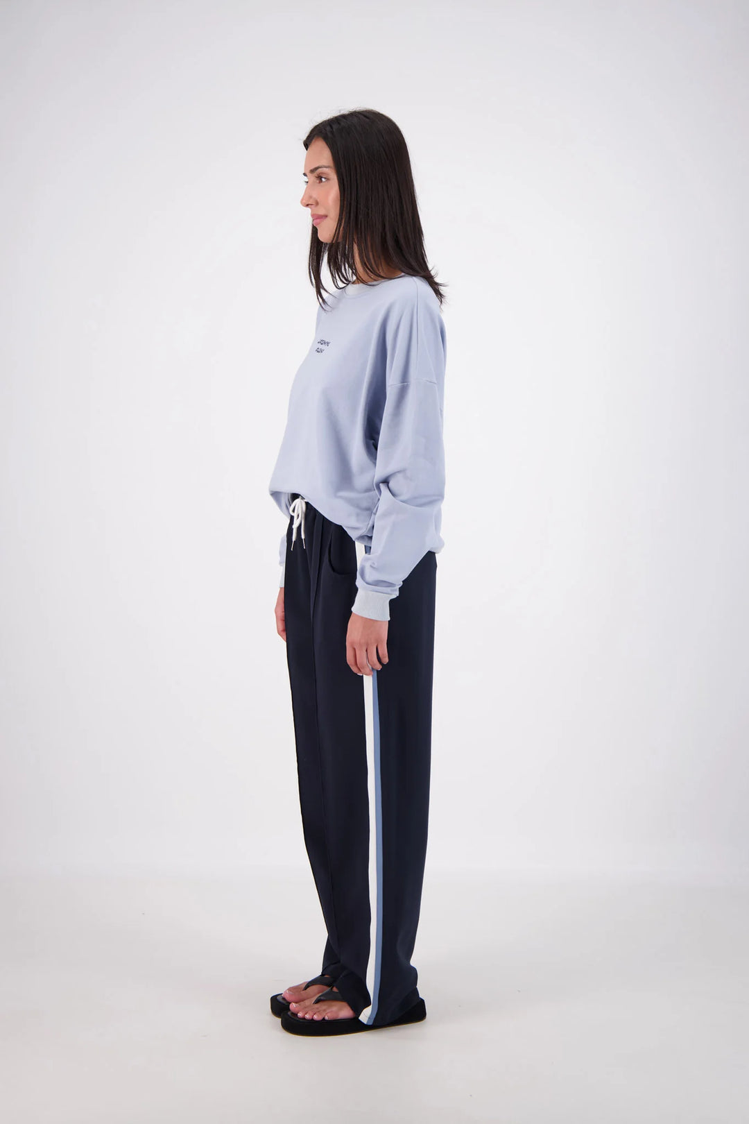 JASMINE ALEXA Womens Relaxed Crew Neck Sweatshirt in Powder Blue