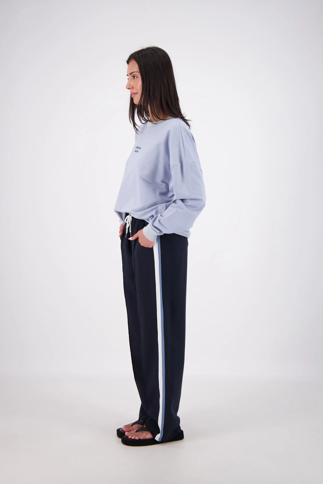 JASMINE ALEXA Womens Relaxed Crew Neck Sweatshirt in Powder Blue