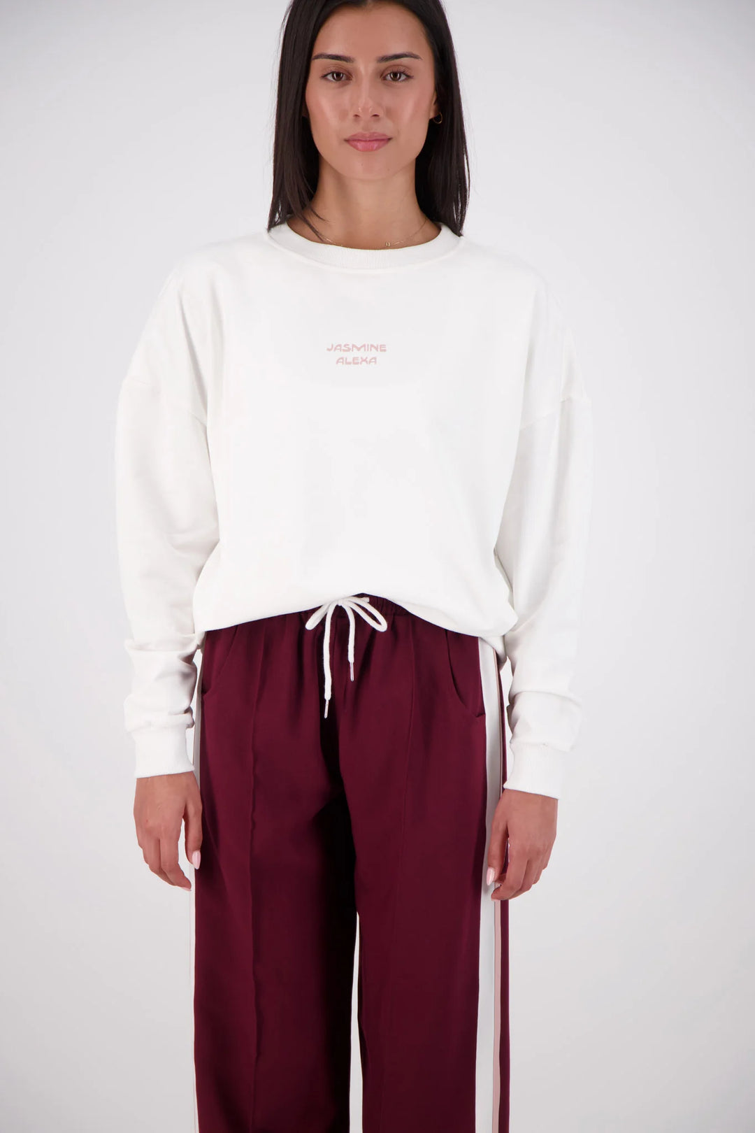 JASMINE ALEXA Womens Relaxed Crew Neck Sweatshirt in White