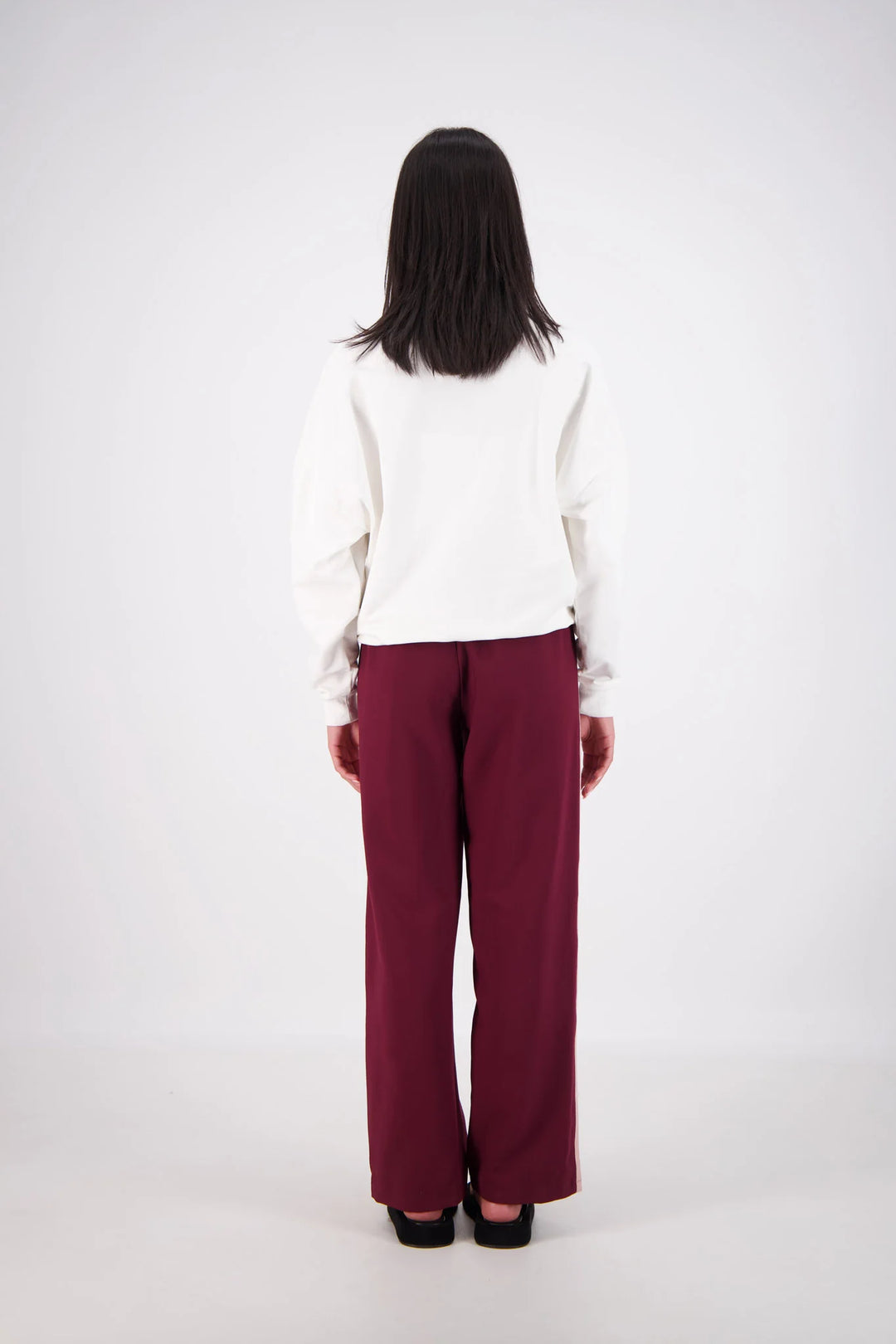 JASMINE ALEXA Womens Relaxed Crew Neck Sweatshirt in White