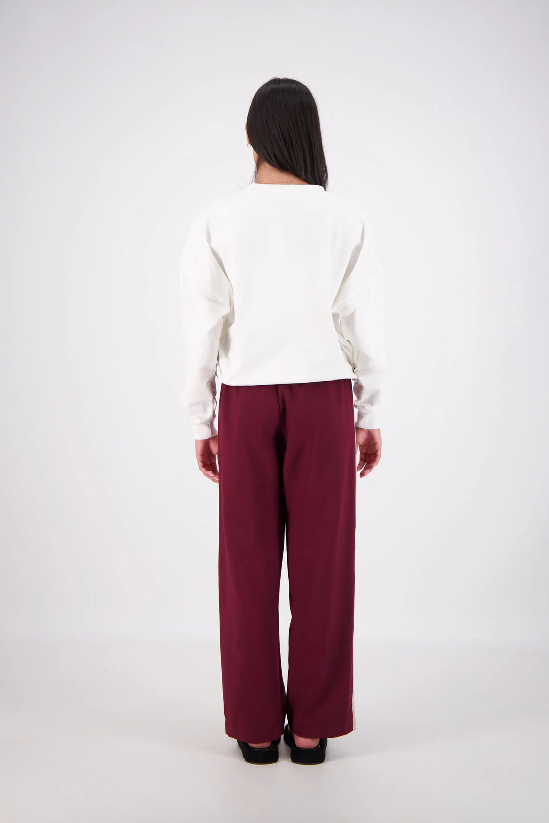 JASMINE ALEXA Womens Relaxed Crew Neck Sweatshirt in White