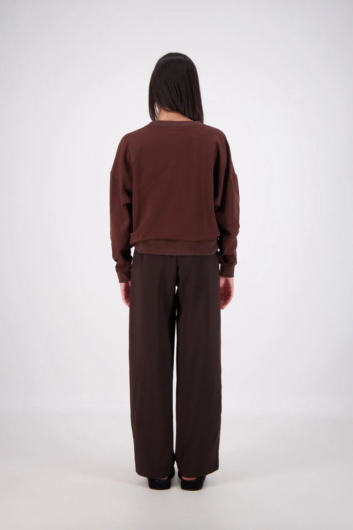 JASMINE ALEXA Womens Relaxed Crew Neck Sweatshirt in Brown
