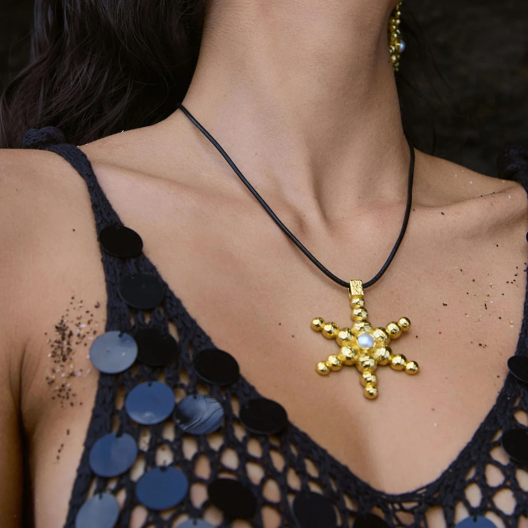 MOUNTAIN & MOON Womens Atlas Necklace - Gold Pearl, WOMENS JEWELLERY, Mountain & Moon, Elwood 101