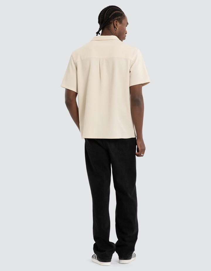 NENA & PASADENA Mens Comfort Short Sleeve Shirt in Oatmeal