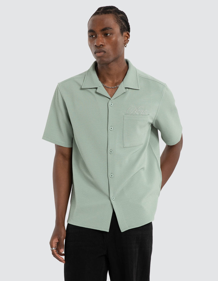 NENA & PASADENA Mens Comfort Short Sleeve Shirt in Sage
