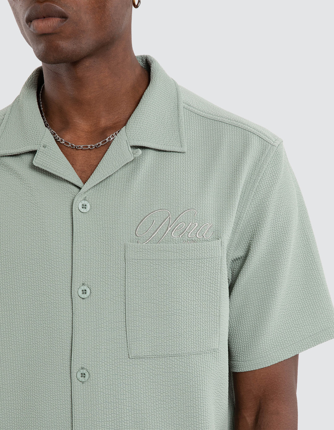 NENA & PASADENA Mens Comfort Short Sleeve Shirt in Sage