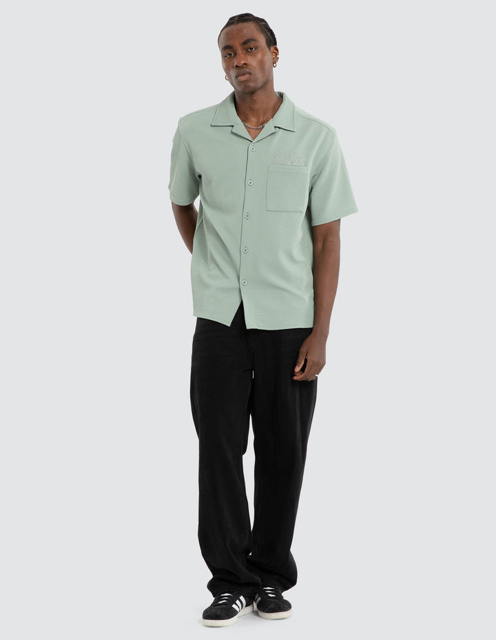NENA & PASADENA Mens Comfort Short Sleeve Shirt in Sage