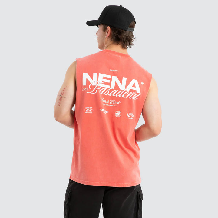 NENA & PASADENA Mens Demand Relaxed Muscle Tee in Acid Wash Cayenne