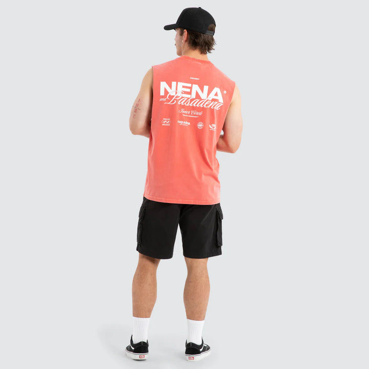 NENA & PASADENA Mens Demand Relaxed Muscle Tee in Acid Wash Cayenne