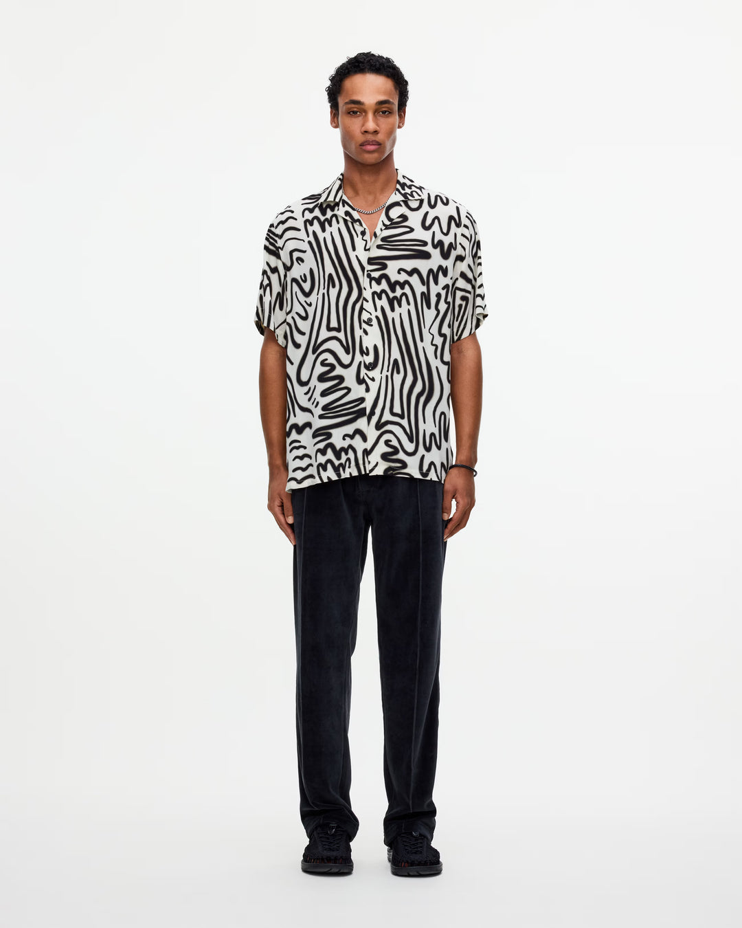 OAS Mens Aerosol Viscose Shirt in White & Black