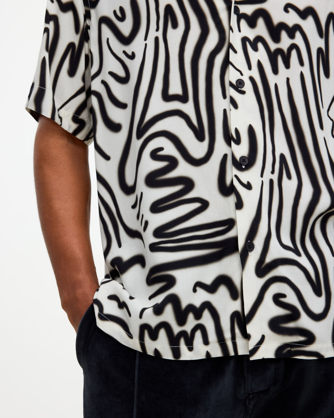 OAS Mens Aerosol Viscose Shirt in White & Black