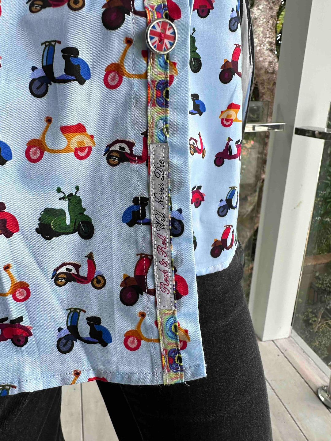 ROCK & ROLL RELIGION Mens Heywood Short Sleeve Shirt in Sky Blue