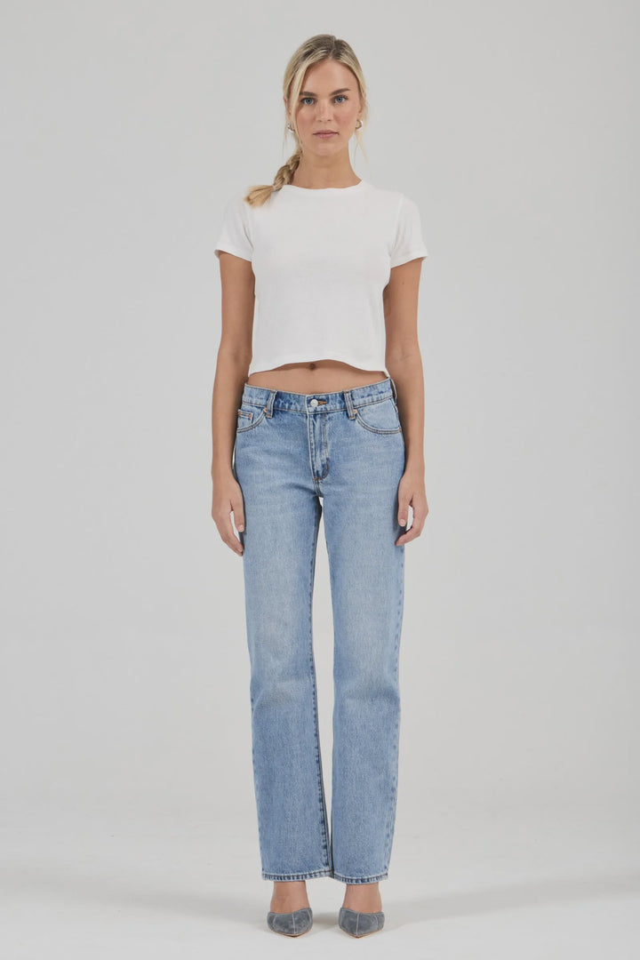 ROLLA'S Womens Meg Straight Jeans in Surrender Washed Blue