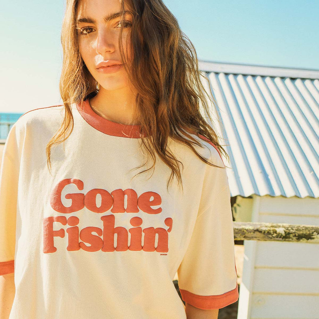 SKWOSH Mens Gone Fishin' Boxy Ringer Tee in Off White