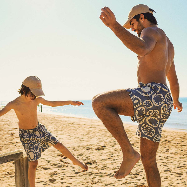 SKWOSH Mens Sunburst Everyday Shorts in Charcoal