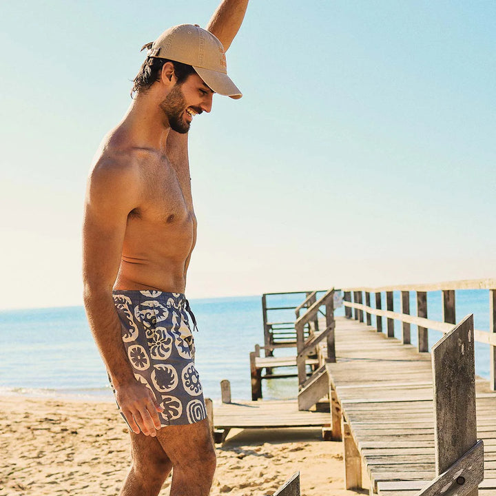 SKWOSH Mens Sunburst Everyday Shorts in Charcoal