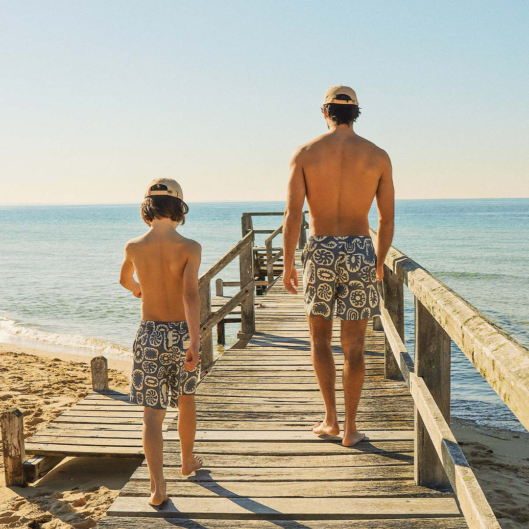 SKWOSH Mens Sunburst Everyday Shorts in Charcoal