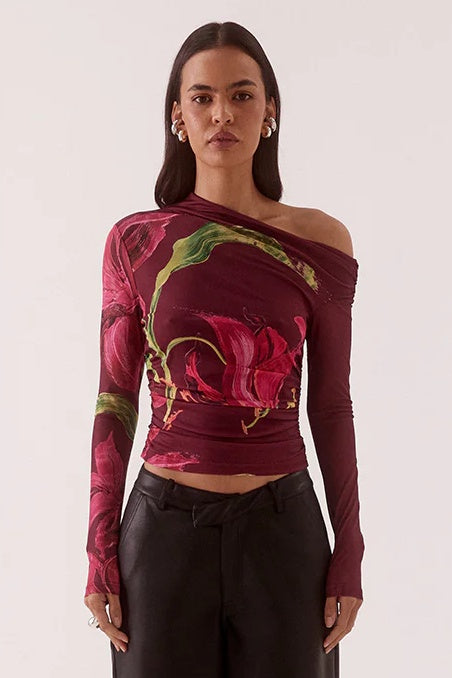 SOVERE Womens Azalea Long Sleeve Top in Vino