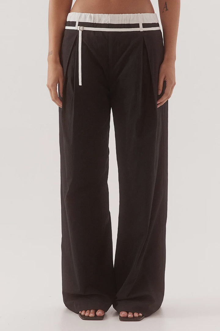 SOVERE Womens Britta Pants in Black / Chalk
